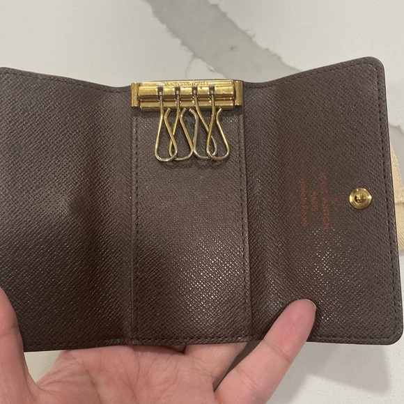 Louis Vuitton Keychain - Picture 2 of 13